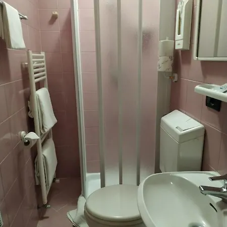 Atlantide Hotel 2*